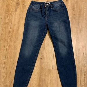 Size 6 mid rise jeans